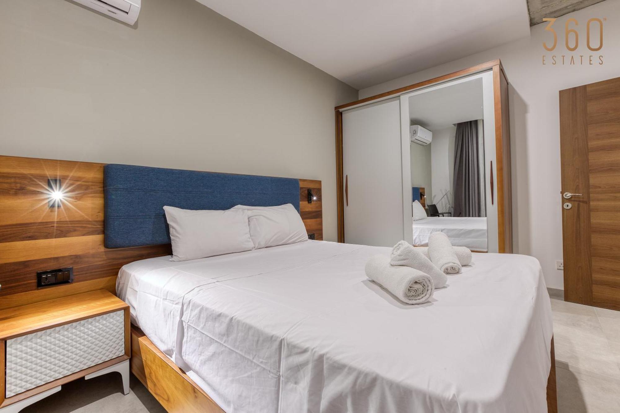 The Swieqi Poolside Suites Is-Swieqi Ngoại thất bức ảnh