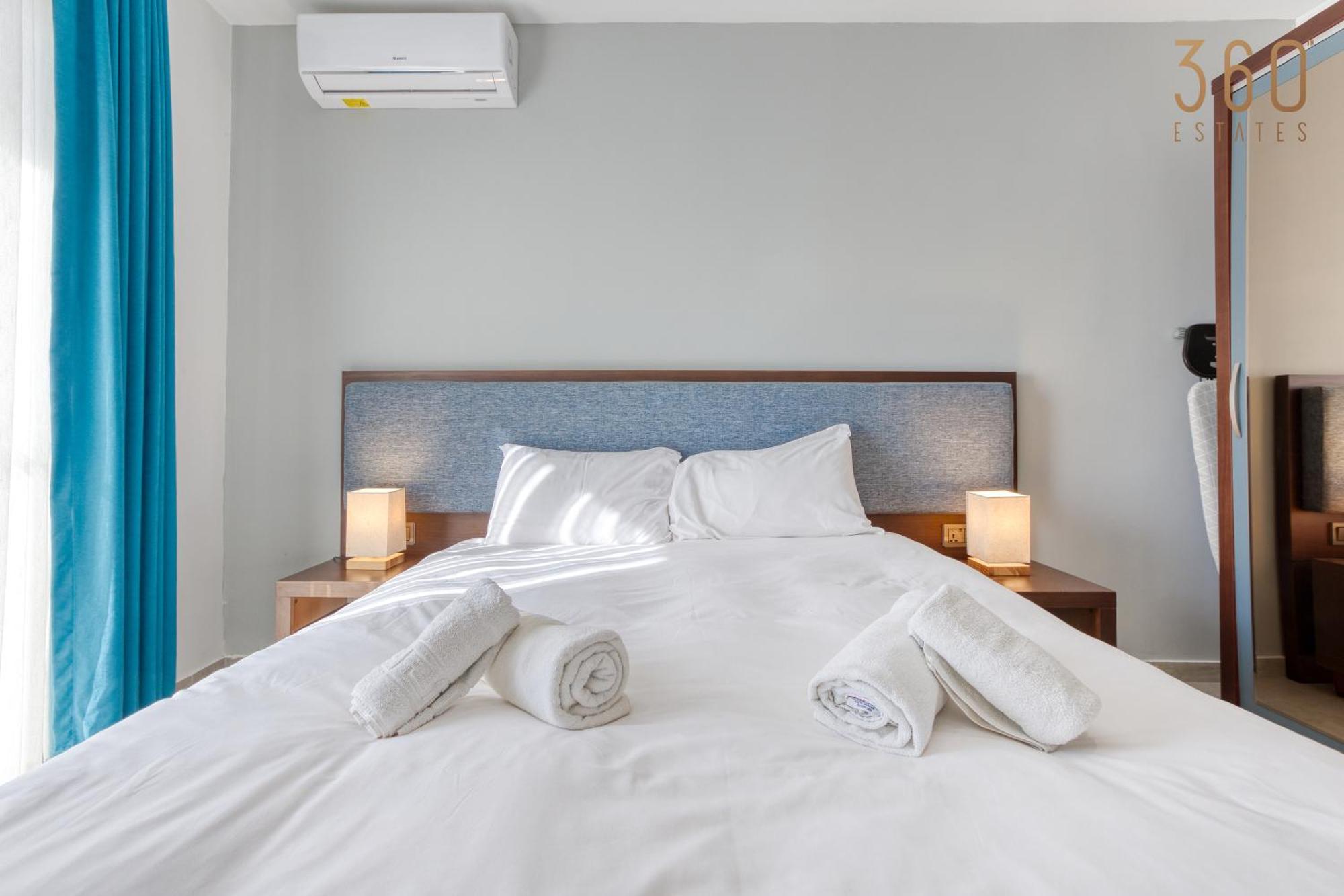 The Swieqi Poolside Suites Is-Swieqi Ngoại thất bức ảnh