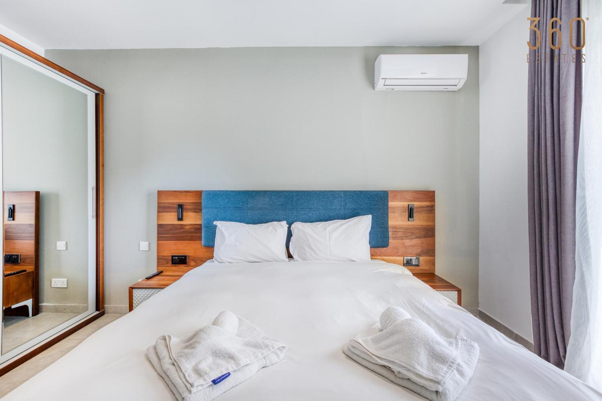 The Swieqi Poolside Suites Is-Swieqi Ngoại thất bức ảnh