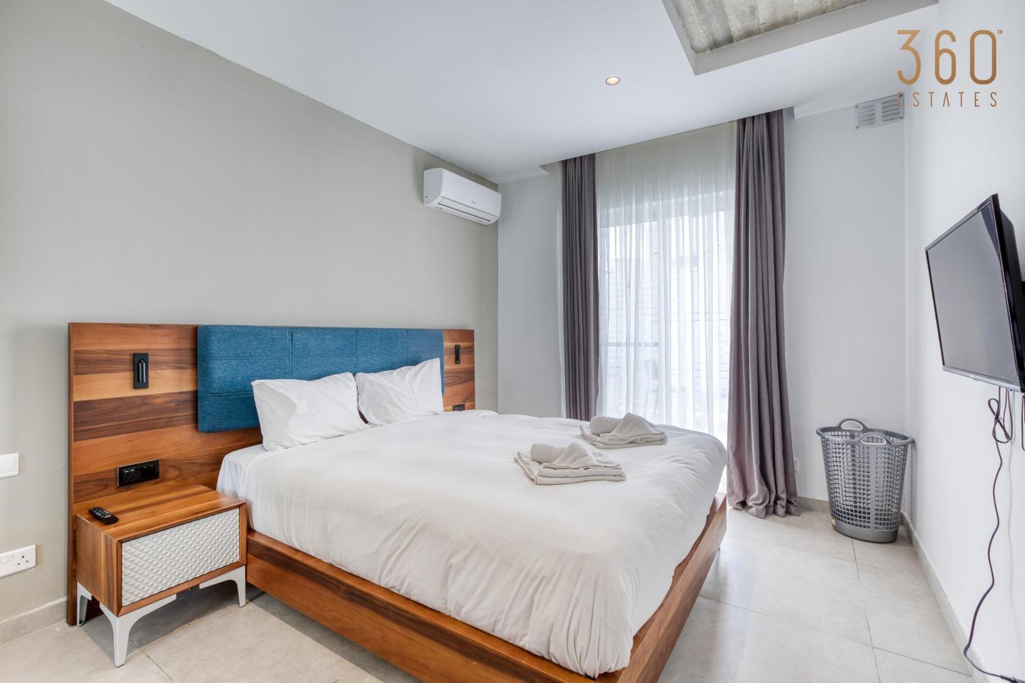 The Swieqi Poolside Suites Is-Swieqi Ngoại thất bức ảnh