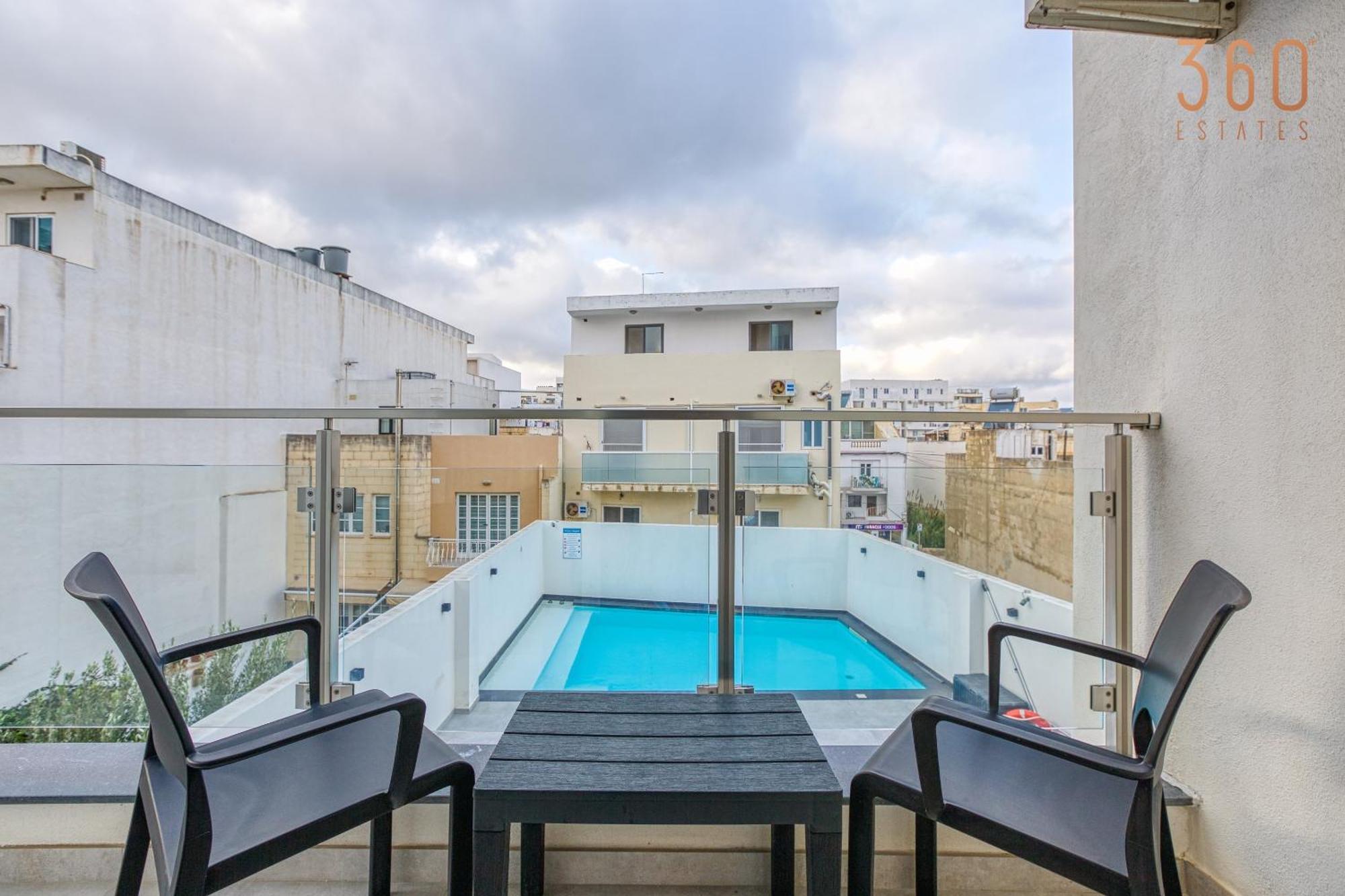 The Swieqi Poolside Suites Is-Swieqi Ngoại thất bức ảnh